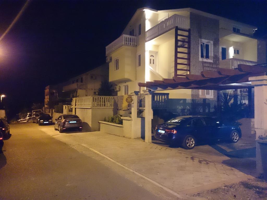 Apartments Sandra Τίβατ Εξωτερικό φωτογραφία