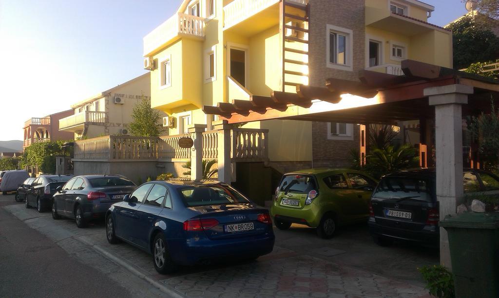 Apartments Sandra Τίβατ Εξωτερικό φωτογραφία