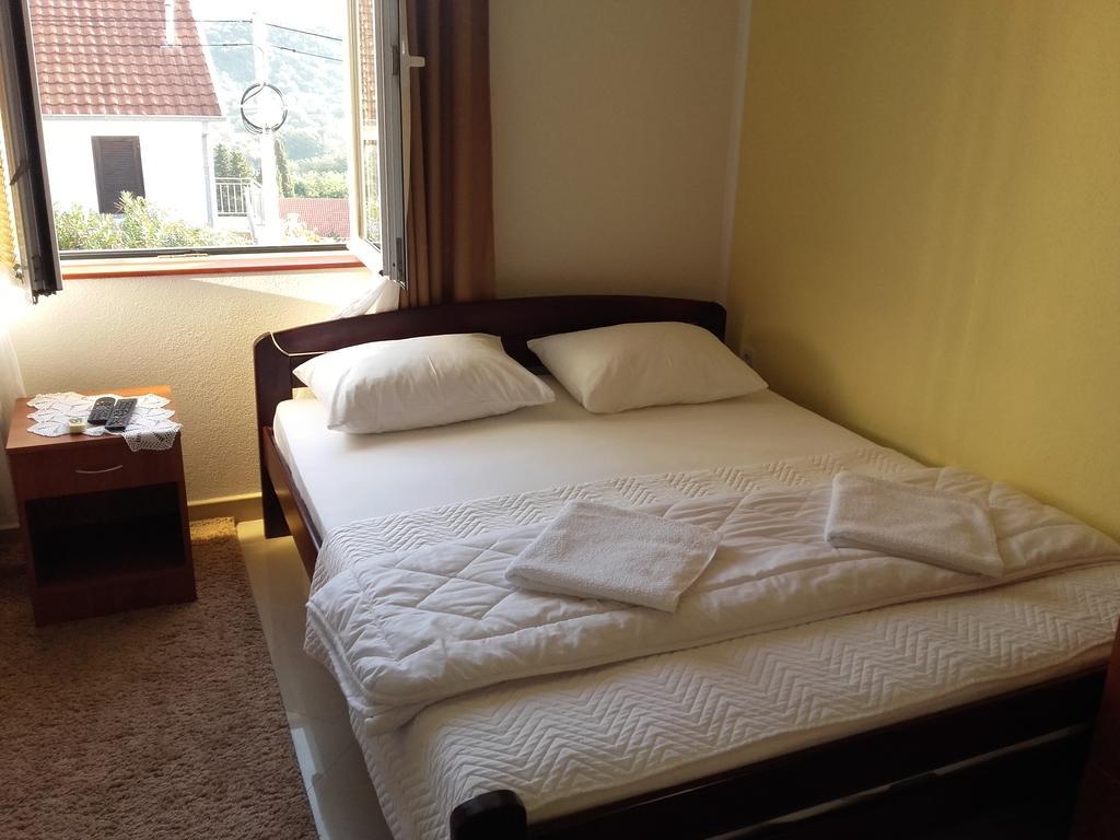 Apartments Sandra Τίβατ Εξωτερικό φωτογραφία