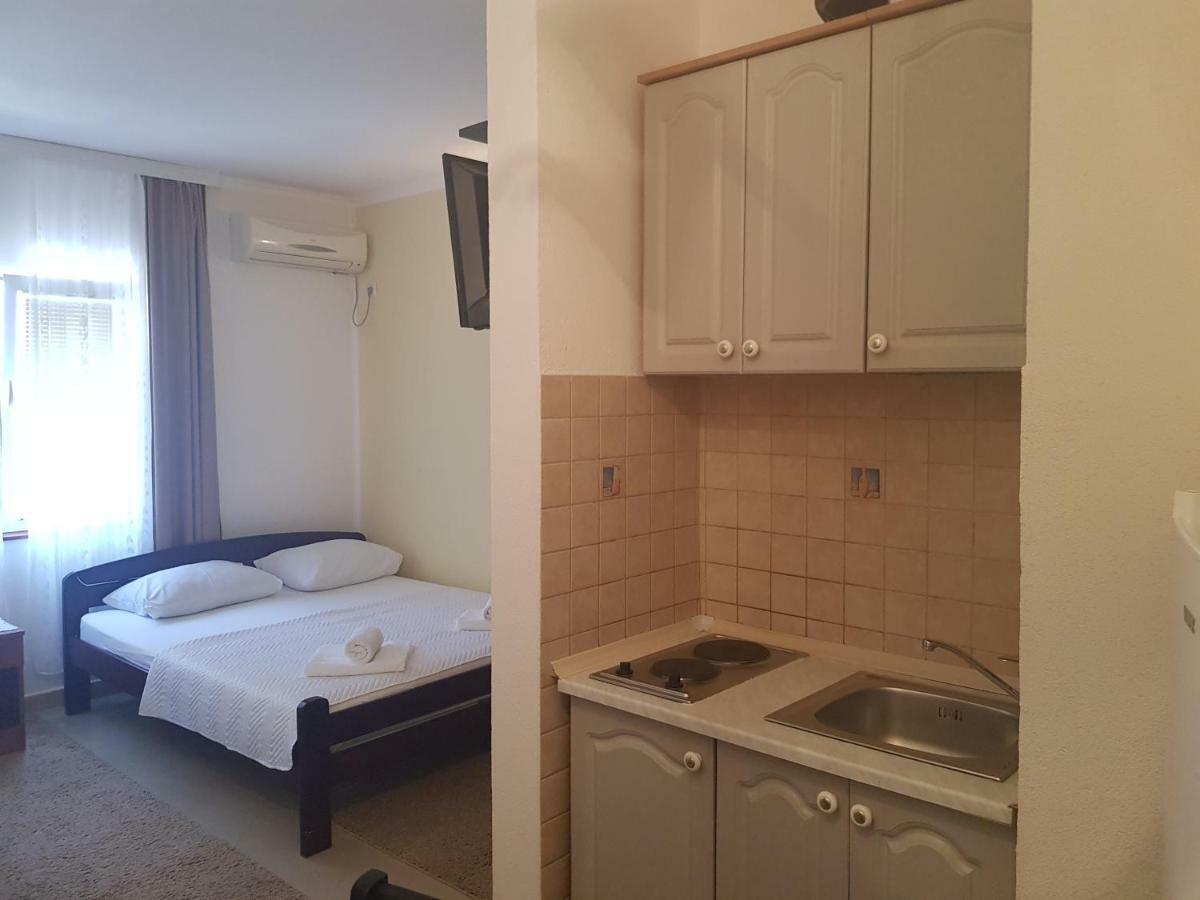Apartments Sandra Τίβατ Εξωτερικό φωτογραφία