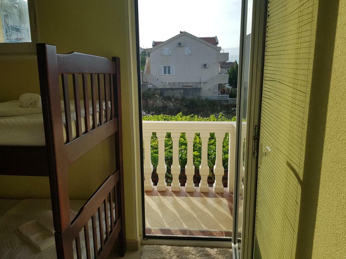 Apartments Sandra Τίβατ Εξωτερικό φωτογραφία